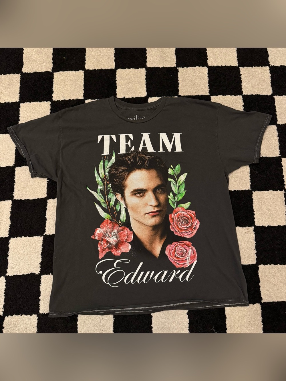 Spirit Halloween Graphic Team Edward Short Sleeve Tee